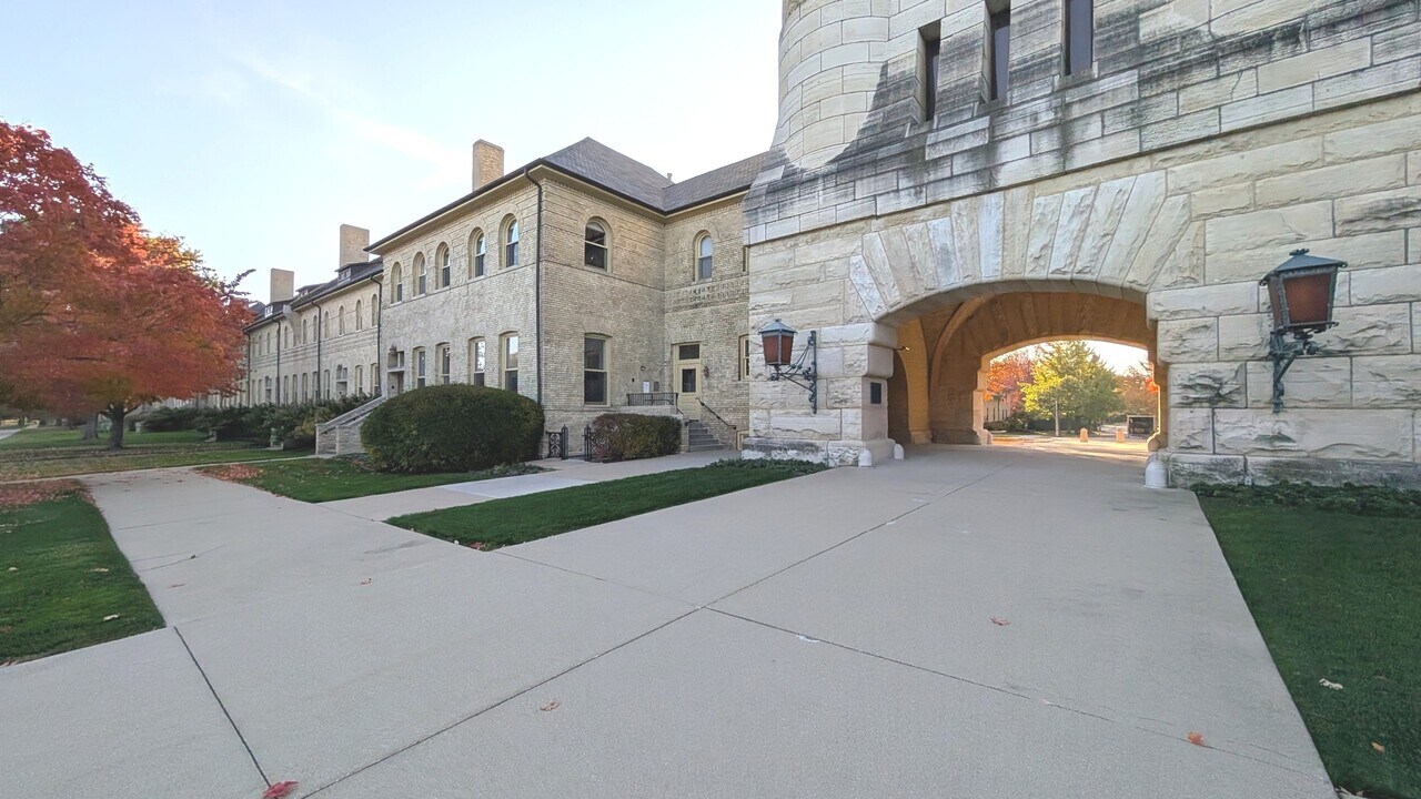 210 Leonard Wood S in Highland Park, IL - Building Photo