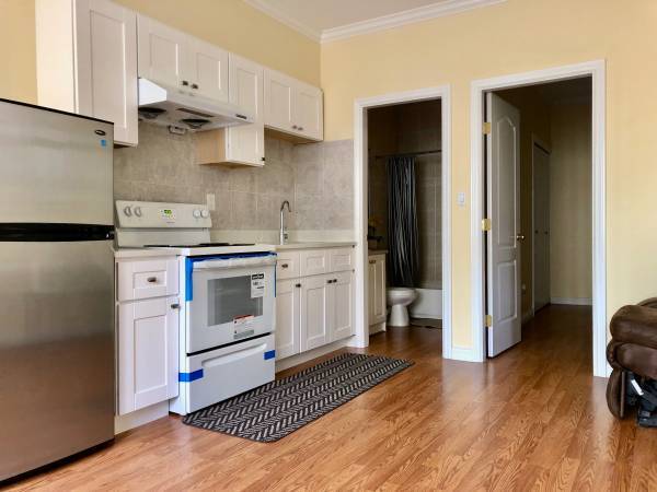 4525 Darwin Av in Burnaby, BC - Building Photo - Building Photo