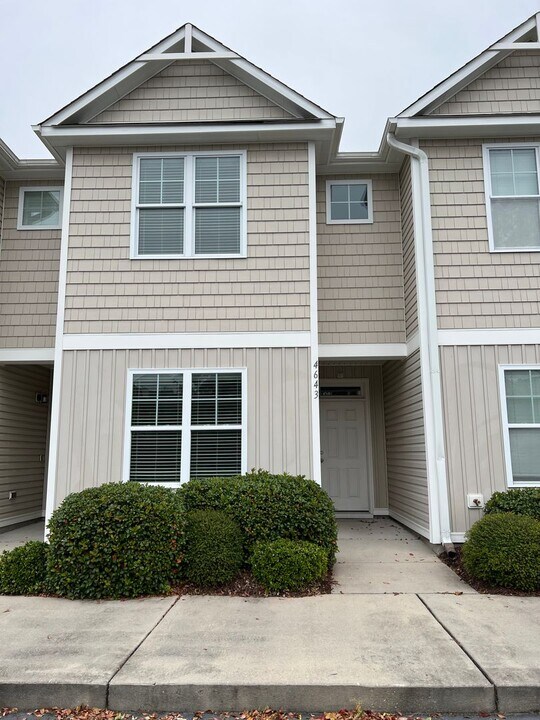 4643 Andros Ln in Wilmington, NC - Foto de edificio