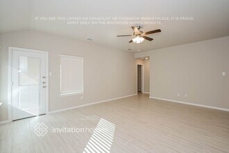 422 Lubbock Dr in Azle, TX - Foto de edificio - Building Photo