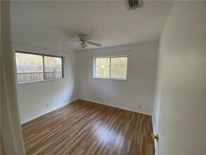 8311 Hathaway Dr in Austin, TX - Building Photo - Building Photo