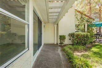 6959 Emerald Springs Ln in Las Vegas, NV - Building Photo - Building Photo