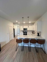 1170 Dickerson Rd in Goodlettsville, TN - Foto de edificio - Building Photo