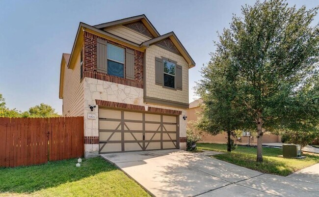 6801 Baythorne Dr in Austin, TX - Building Photo - Building Photo