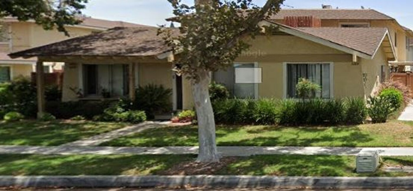 16814 Chaparral Ave in Cerritos, CA - Building Photo