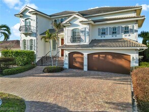 405 Tradewinds Ave in Naples, FL - Building Photo - Building Photo
