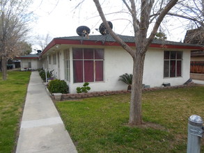 517-525 E Acacia Ave in Hemet, CA - Building Photo - Other