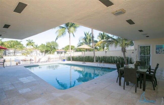 13155 Arch Creek Terrace in North Miami, FL - Building Photo - Building Photo