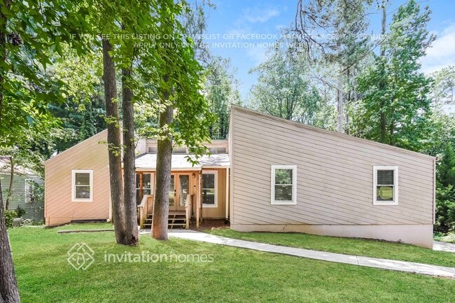 property at 2965 Creek Park Dr