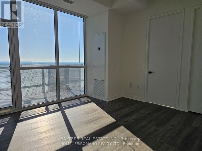 property at 225 Commerce St