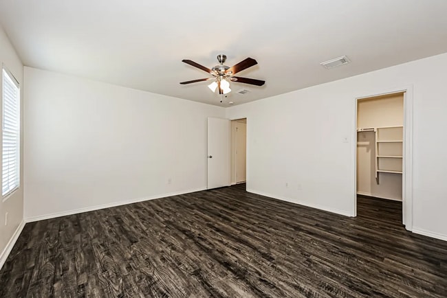 6831 Brookglen Ln in Fort Worth, TX - Building Photo - Building Photo