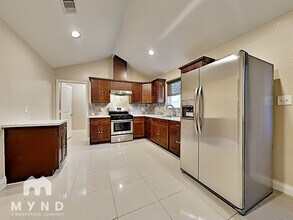6703 England St in Houston, TX - Building Photo - Building Photo