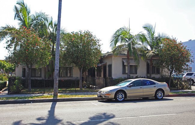 6816 Rugby Ave in Huntington Park, CA - Building Photo - Building Photo