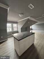 2025 N 62nd St in Philadelphia, PA - Building Photo
