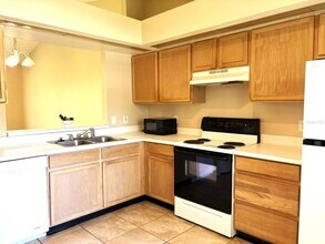1244 Barefoot Bay Dr in Orlando, FL - Building Photo - Building Photo