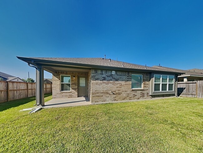 1610 Diamond Mountain Dr in Rosharon, TX - Building Photo - Building Photo