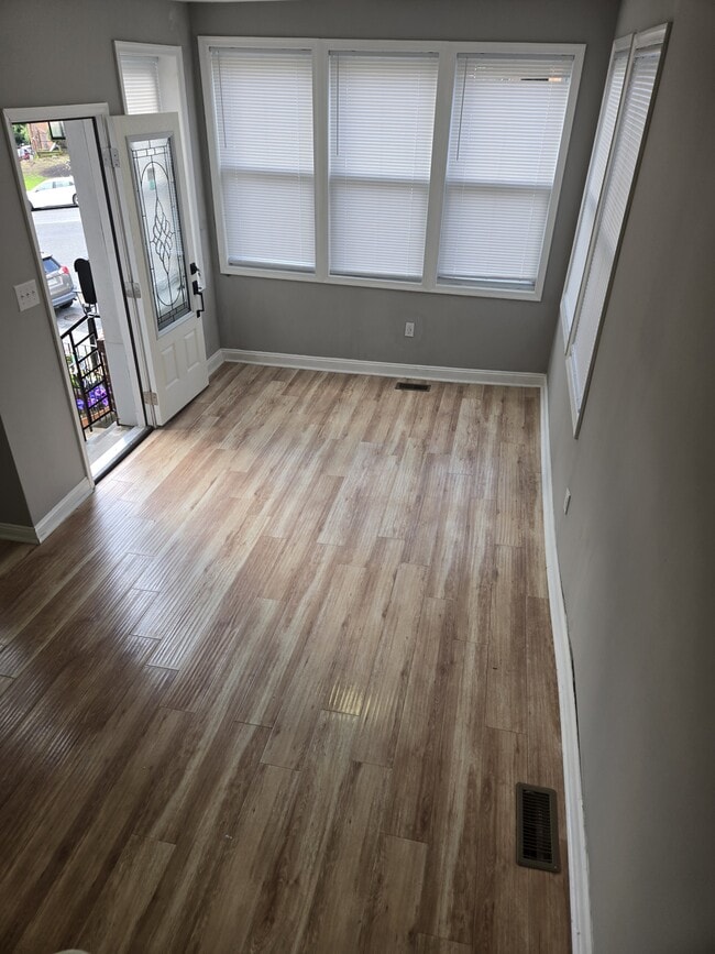 property at 5047 Diamond St