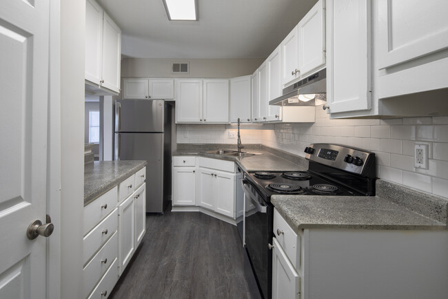 Van Mark in Ridgeland, MS - Foto de edificio - Interior Photo