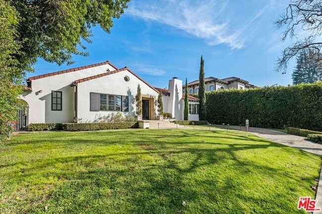 514 Walden Dr in Beverly Hills, CA - Building Photo - Building Photo