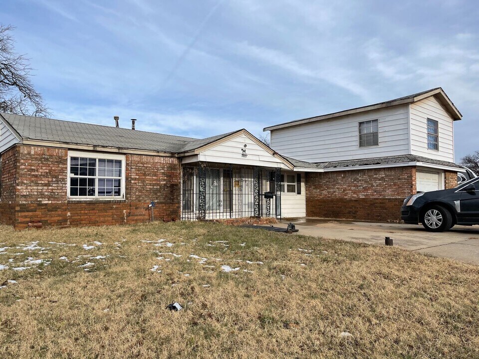 2025 S Emco Dr in Oklahoma City, OK - Building Photo