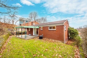 3103 McRoberts Rd in Castle Shannon, PA - Building Photo - Building Photo