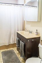 14 Stickney Ave, Unit 3 in Somerville, MA - Foto de edificio - Building Photo