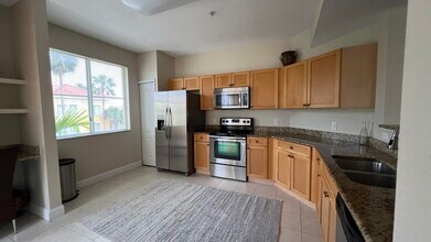 11021 Legacy Dr in Palm Beach Gardens, FL - Building Photo - Building Photo