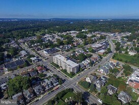 449 Hamilton St, Unit 409 in Norristown, PA - Building Photo