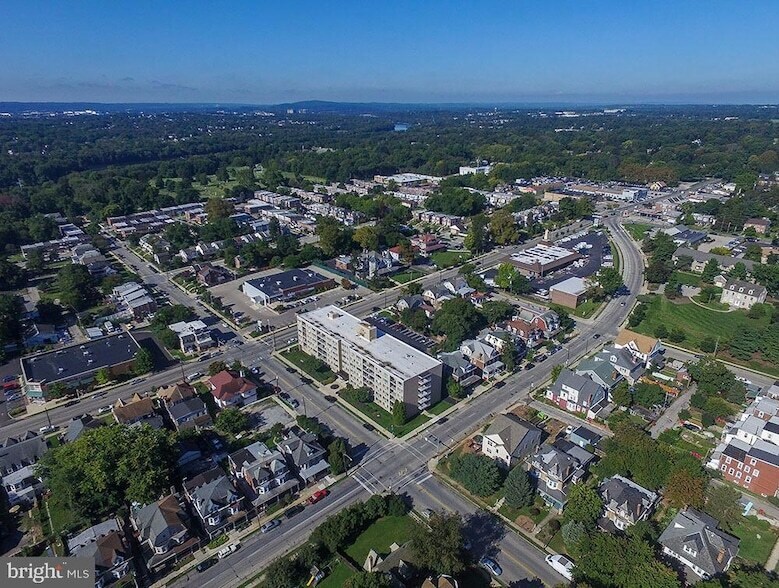 449 Hamilton St, Unit 409 in Norristown, PA - Foto de edificio