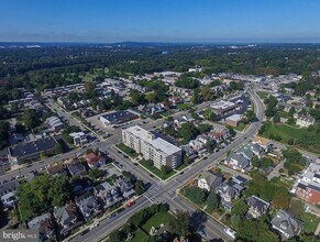 449 Hamilton St, Unit 213 in Norristown, PA - Building Photo - Building Photo
