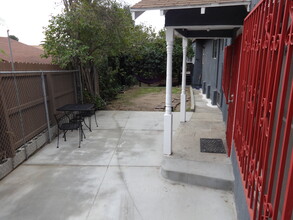 1972 Avalon St in Los Angeles, CA - Building Photo - Building Photo