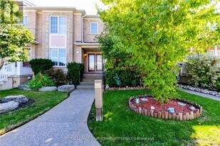 21 Elderbrook Crescent in Vaughan, ON - Building Photo