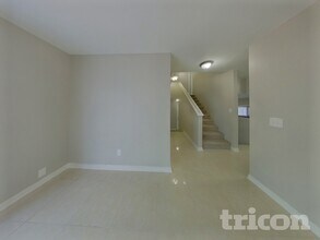 7302 Barry Rd in Tampa, FL - Building Photo - Building Photo