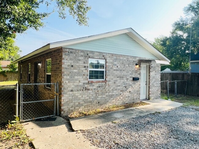 3433 Hollywood St in Baton Rouge, LA - Building Photo - Building Photo