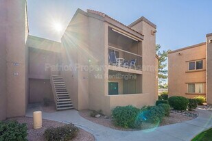 8250 E Arabian Trail in Scottsdale, AZ - Building Photo