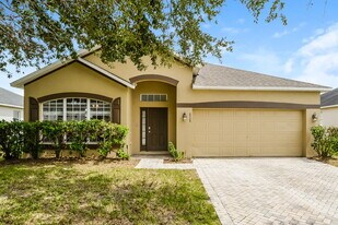 2725 Eagle Glen Cir in Kissimmee, FL - Building Photo