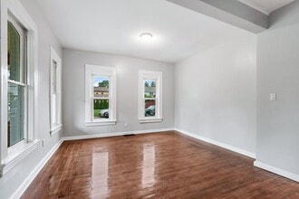319 Wabash St in Elgin, IL - Building Photo - Building Photo