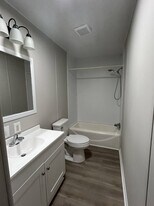 8 White Oak Village in Rainbow City, AL - Building Photo