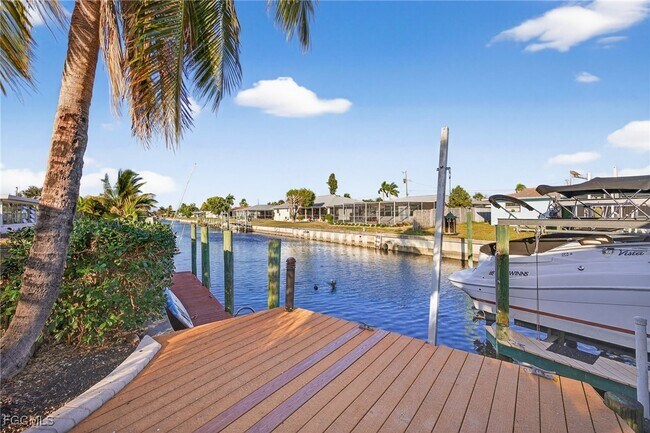 4312 S Atlantic Cir in North Fort Myers, FL - Building Photo - Building Photo