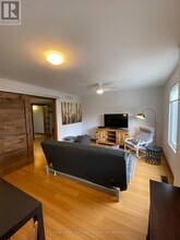 447 Kerr St in Oakville, ON - Building Photo - Building Photo