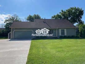 651 Croixwood Pl in Stillwater, MN - Building Photo