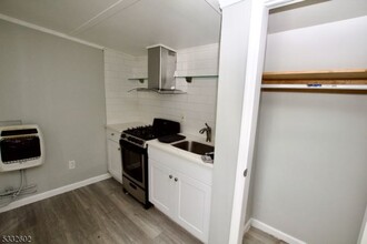 148 NJ-181 in Jefferson, NJ - Building Photo - Building Photo