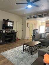 490 E 700 S, Unit 520 in Clearfield, UT - Foto de edificio - Building Photo