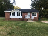 122 Old Ninety Six Hwy