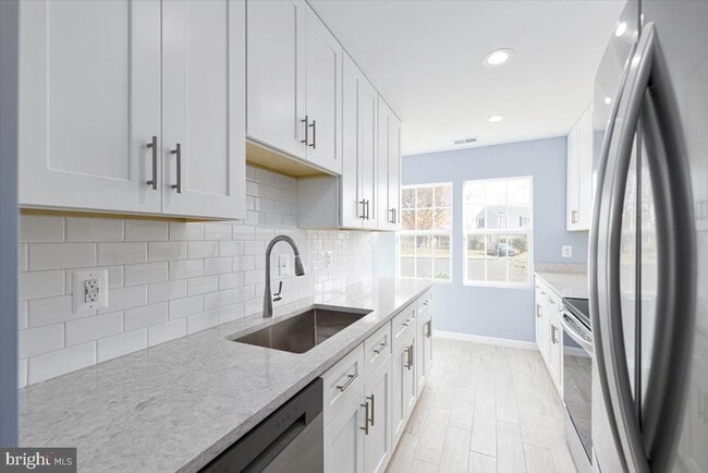 12304 Woodlawn Ct in Woodbridge, VA - Building Photo - Building Photo