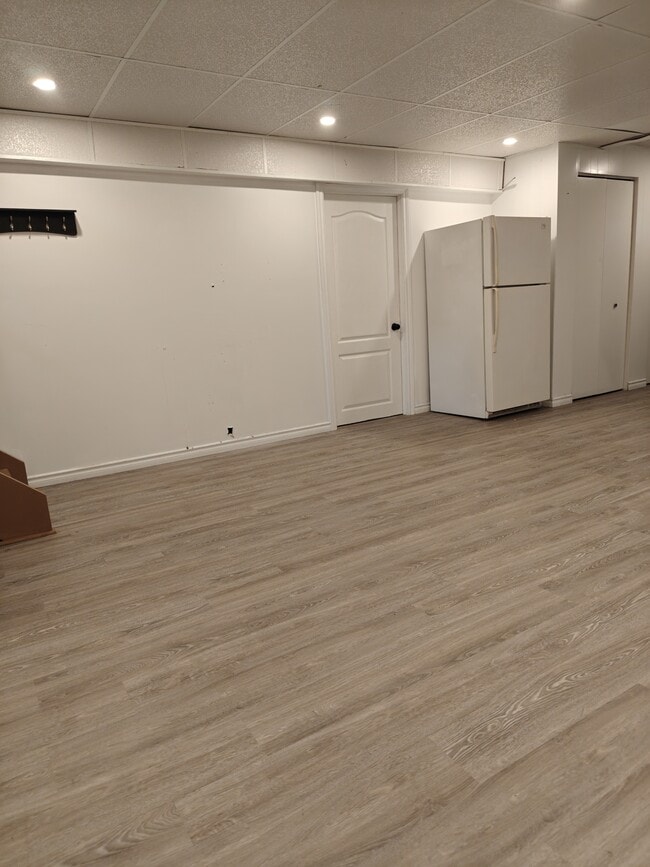 1404 Wilson Rd N in Oshawa, ON - Building Photo - Building Photo