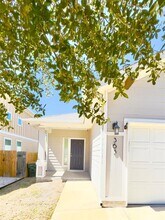 363 Eagle Brook Ln in Buda, TX - Building Photo - Building Photo