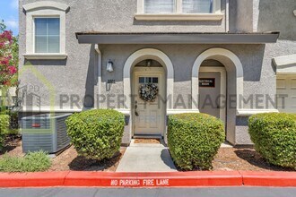 5501 Mezereon Ln in Elk Grove, CA - Building Photo - Building Photo