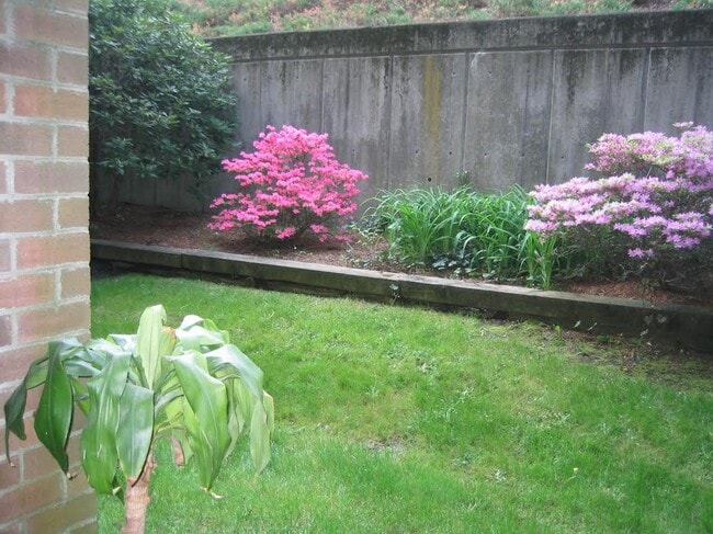 190 High St, Unit 109 in Medford, MA - Building Photo - Building Photo