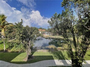 2142 Arbour Walk Cir in Naples, FL - Building Photo - Building Photo